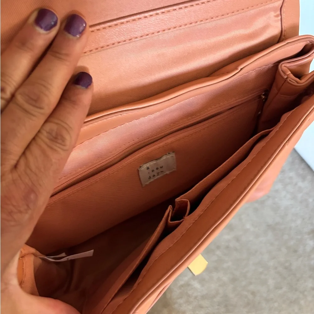 ( A NEW DAY) Elegant Quilted Women's Bag